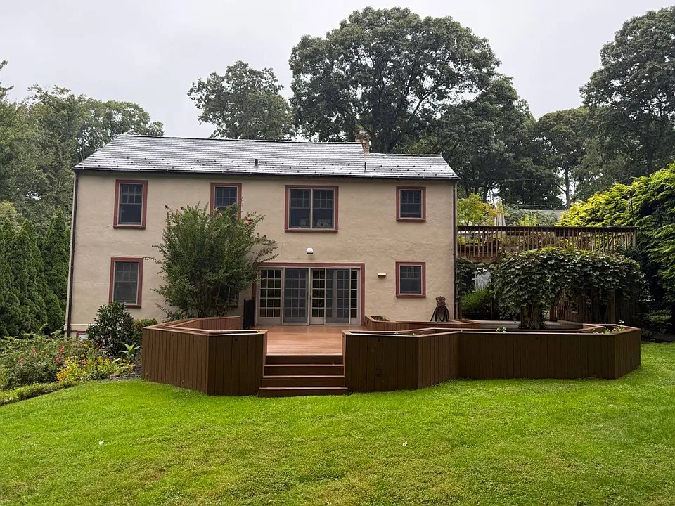 112 Abbott Dr