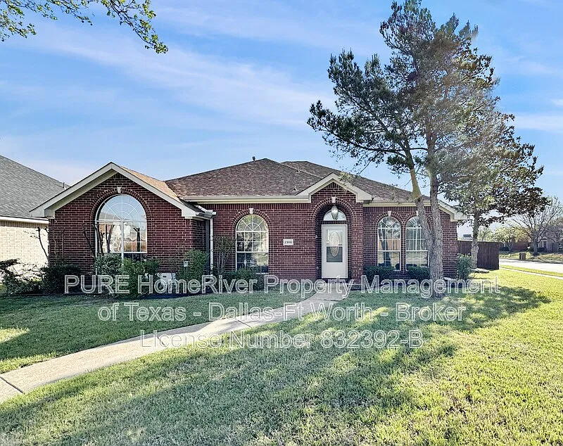 2300 Granbury Dr