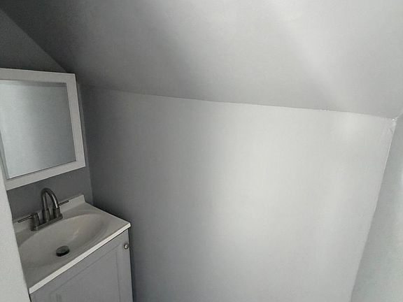 5th image of 539 Scotland Rd