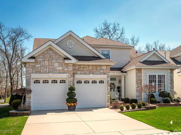 6 Seminole Ct, Jackson, NJ 08527