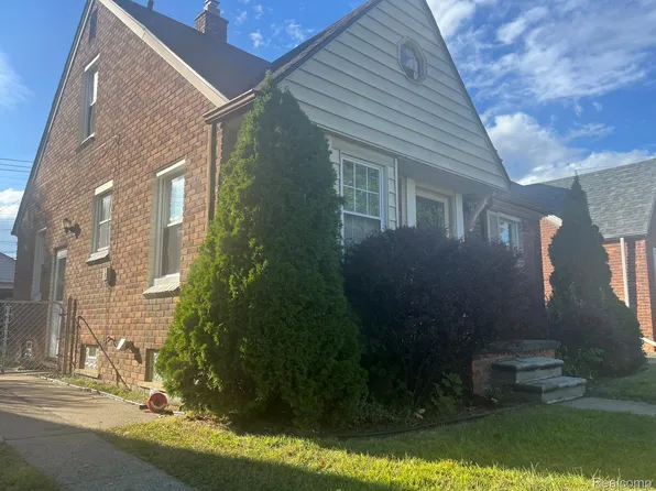 2045 N Vernon St, Dearborn, MI 48128