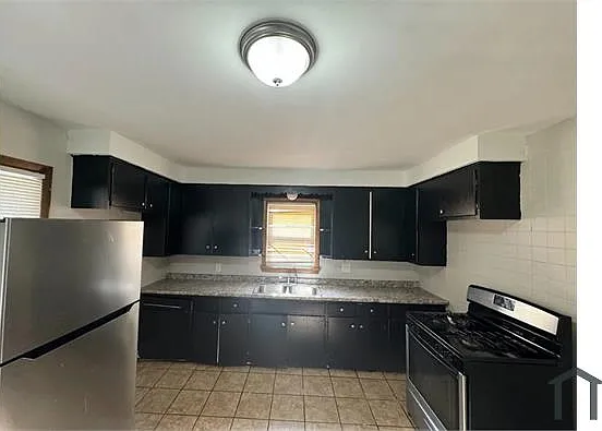 3 bed, 1224 sqft, $1,720 — Photo 4