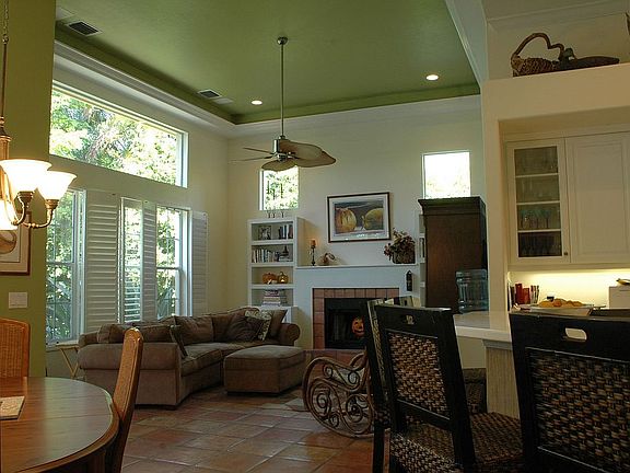 Breakfast Nook To FR
