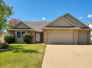 4016 127th St, Urbandale, IA 50323