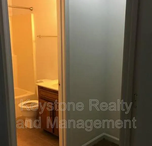 1375 Thompsonville Ln #1A — Photo 8