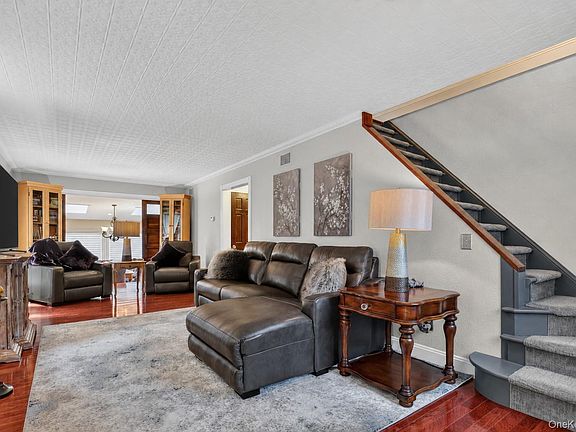 3rd image of 109 Doncaster Road