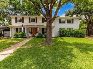 1009 Hadrian St, Irving, TX 75062