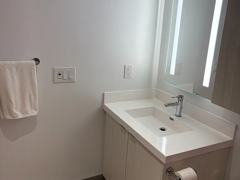 5 Mabelle Ave #2630 — Photo 16