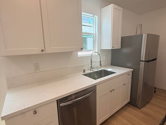 4th image of 12026 Culver Blvd #1/2
