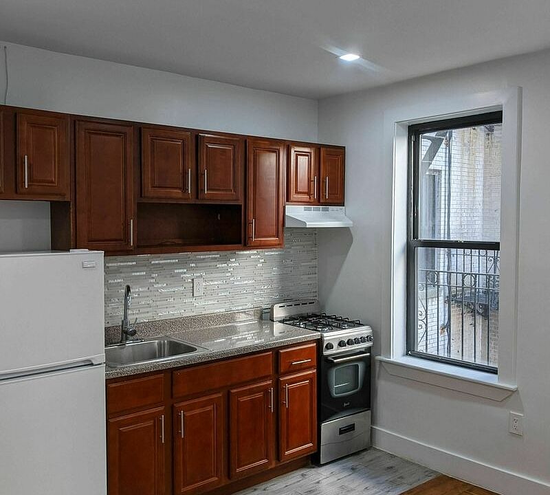 1st image of 728 W 181st St APT 40