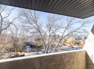 832 4a St NE #810728, Calgary, AB T2E3W4