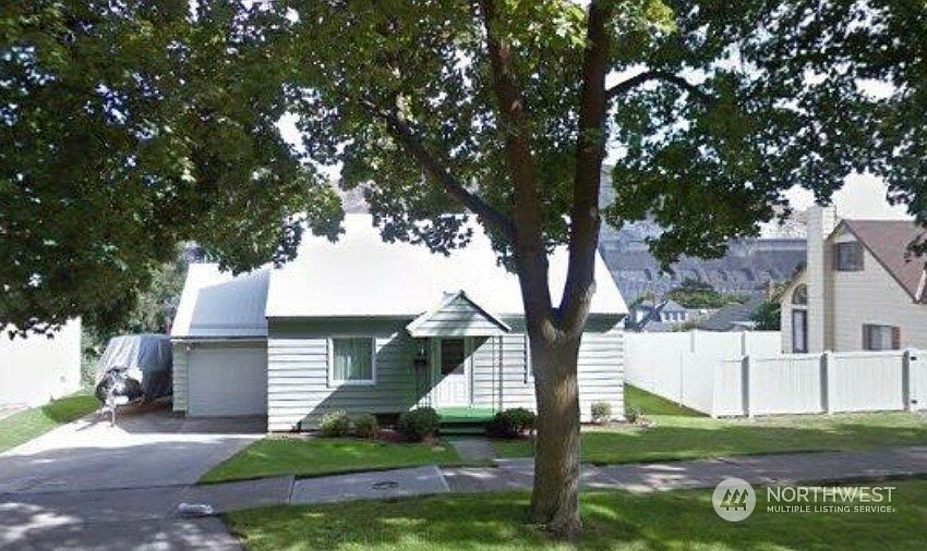 1st image of 303 Ferry Street