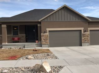 7308 N Pawnee Ct, Eagle Mountain, UT 84005