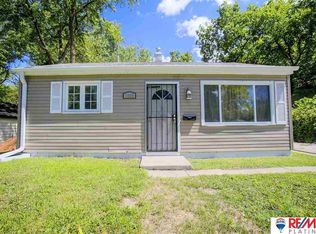 2009 N 40th St, Omaha, NE 68111