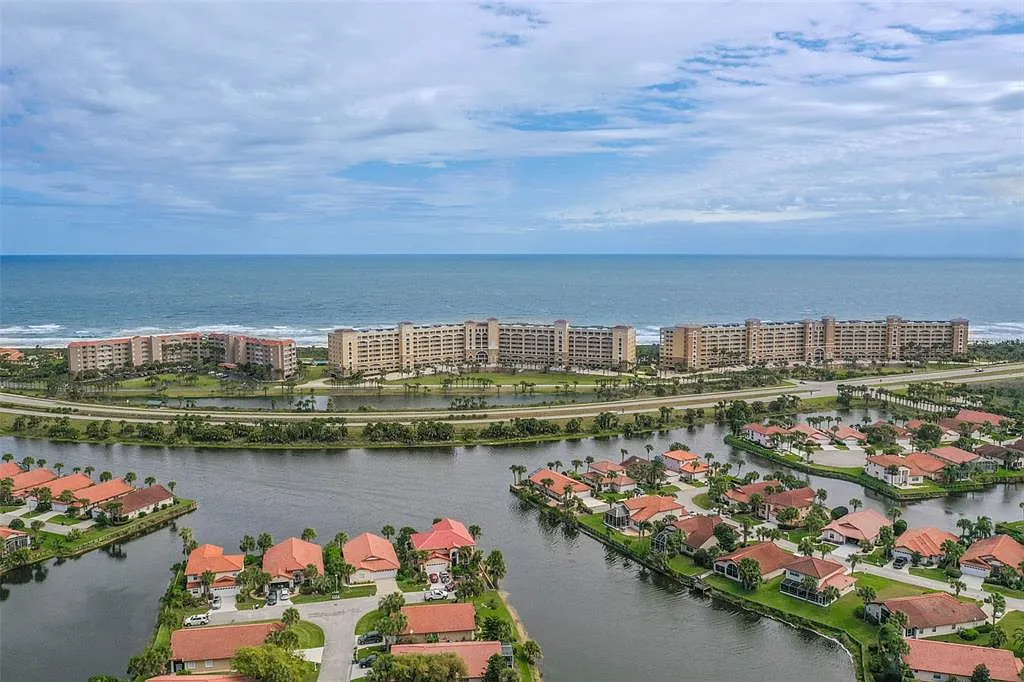 2 bed, 2.0 bath, 1263 sqft, $4,800 — Photo 2