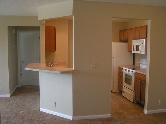 2nd image of 807 Beeson Ct Ste D