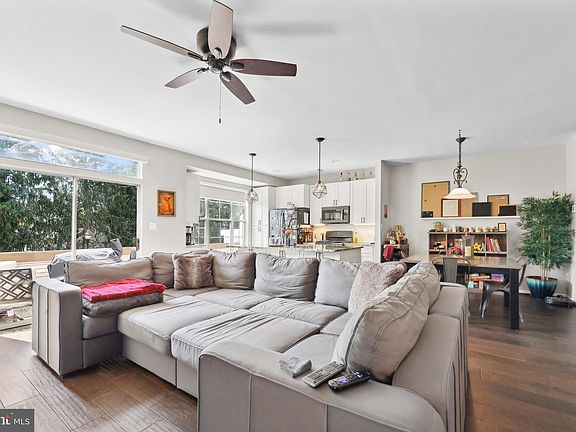 4th image of 44192 Mossy Brook Sq