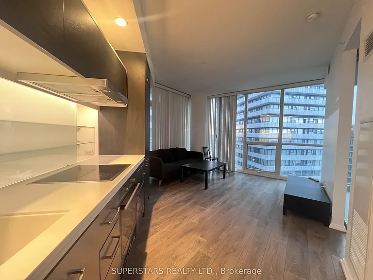 45 Charles St E #3509 — Photo 4