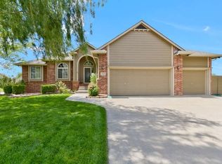 515 E Aspen Creek Ct, Andover, KS 67002