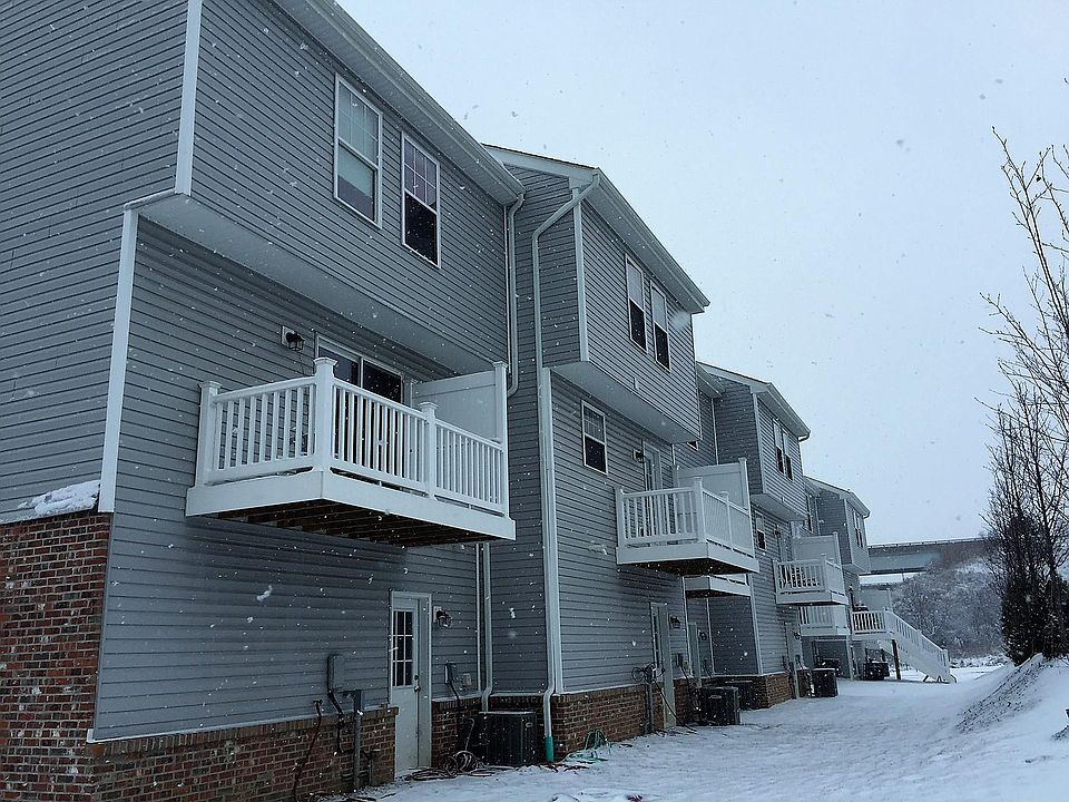 2nd image of 211 Faulk Drive