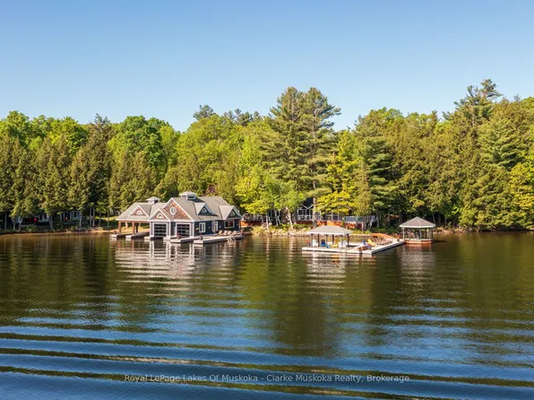 1118 Shamrock Rd, Muskoka Lakes, ON P0B 1J0
