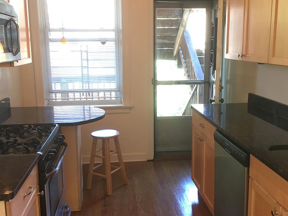 1st image of 916 W Belle Plaine Ave APT 2