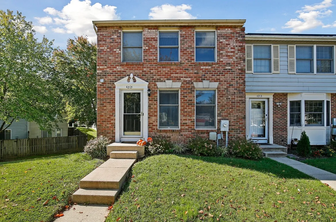 4 bed, 3.5 bath, 1600 sqft, $3,500 — Photo 1