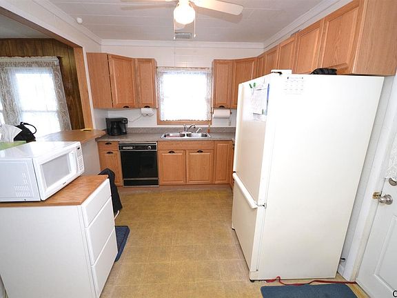 2nd image of 26 Mohican Ter