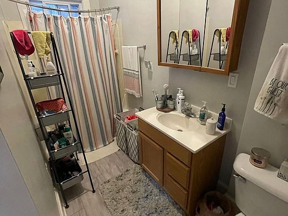 4th image of 1729 N Warren Ave #1731A