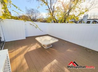 608 6th St #4R, Brooklyn, NY 11215