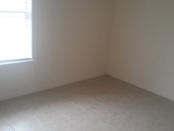 5th image of 331 Mary Esther Blvd