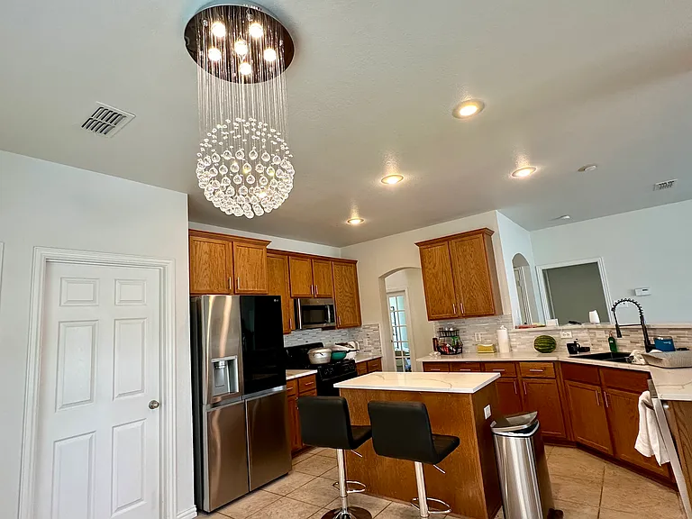6514 Lake Forest Ln — Photo 3