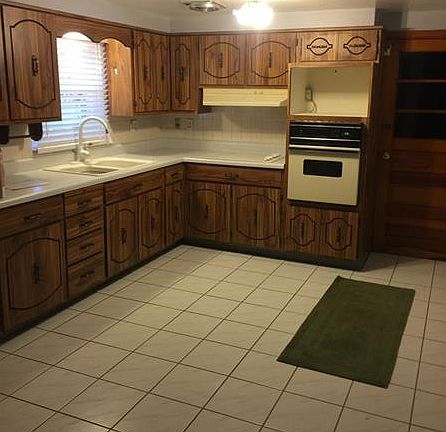 2nd image of 618 Lewis Ave