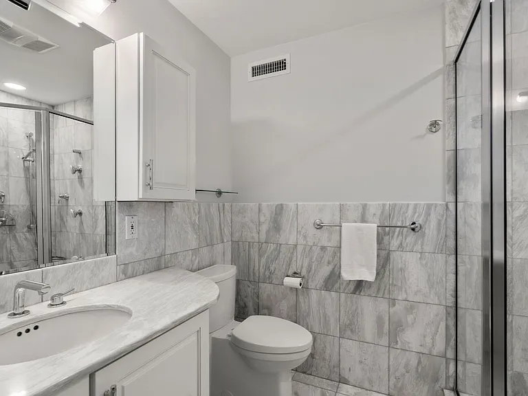 150 Country Club Rd #150 — Photo 15