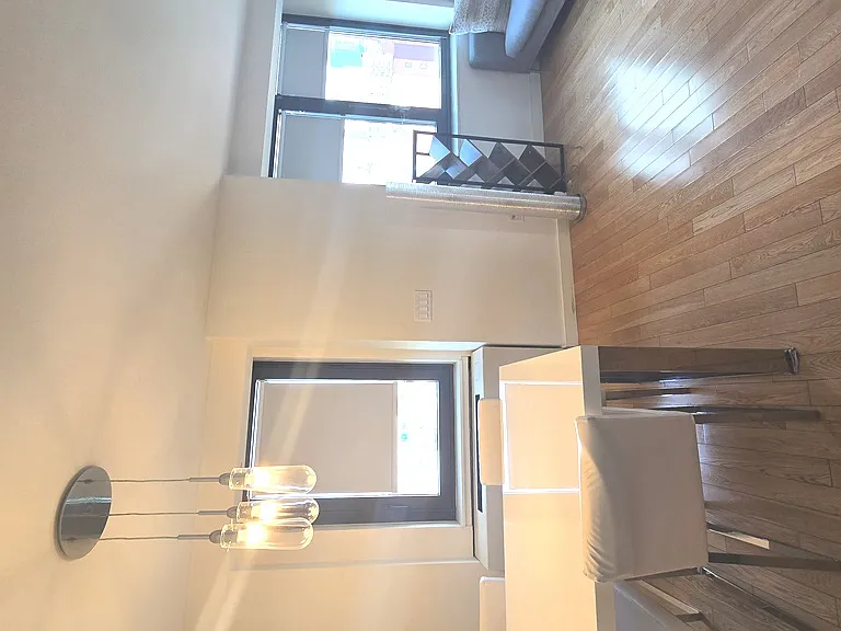 3916 Prince St #10 — Photo 3