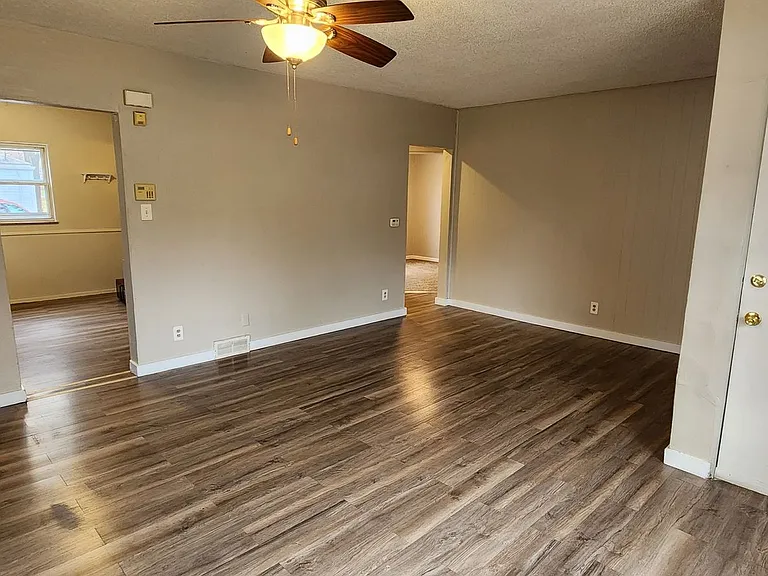 3605 38th St — Photo 5