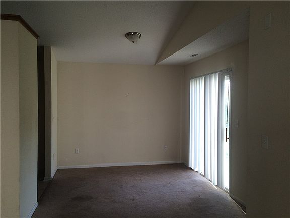 4th image of 11258 Narrowleaf Dr