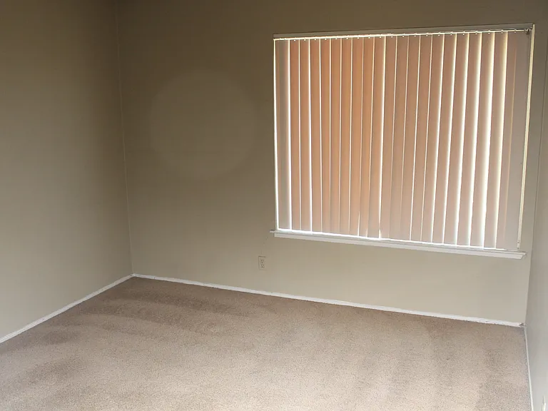 6375 N Alturas Ave #4 — Photo 7