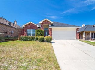 401 Windy Hill Ln, Fort Worth, TX 76108