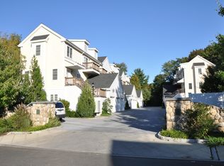 55 Henry St APT 9, Greenwich, CT 06830