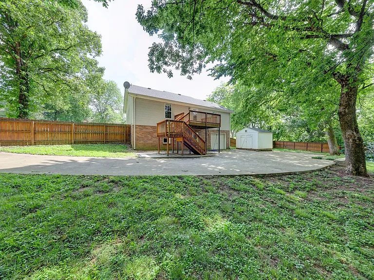 3253 N Senseney Cir — Photo 26