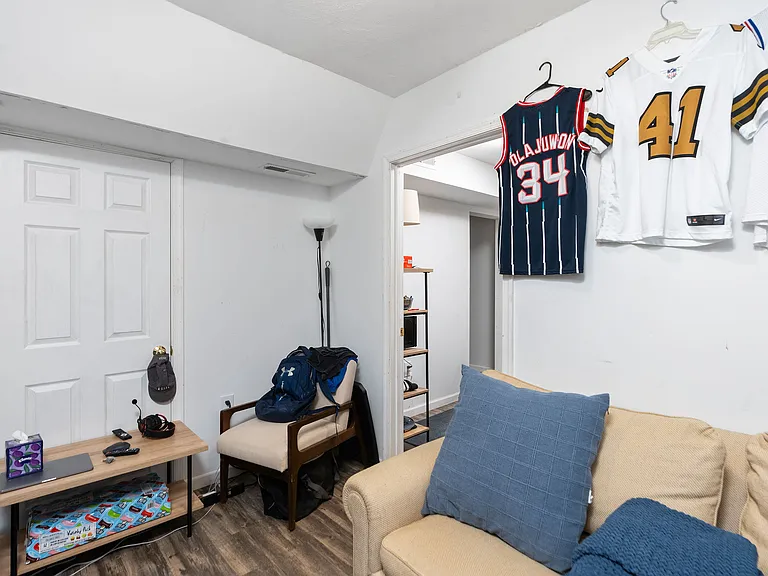 209 Chancellor St #A — Photo 9