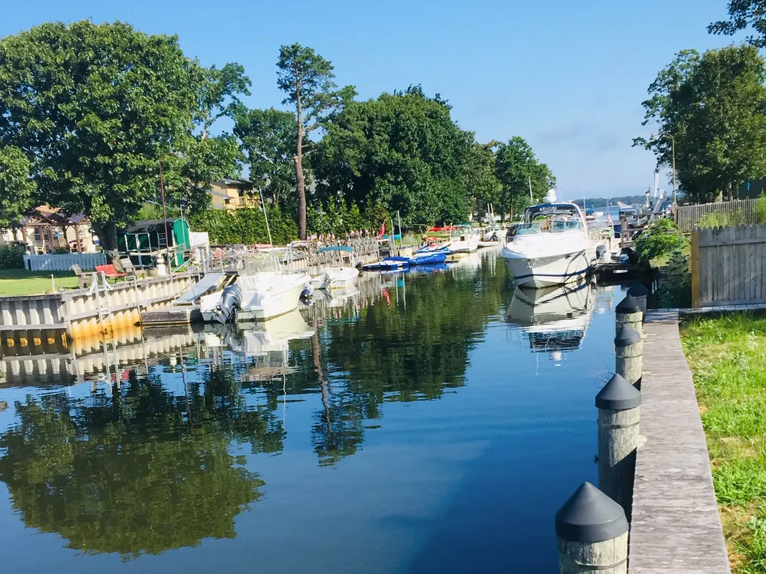 Riverside Bliss- Tranquil living by the water — Photo 1