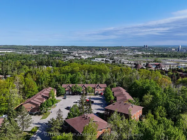 16 Evergreen Ct Unit 59, Barrie, ON L4N 6W7