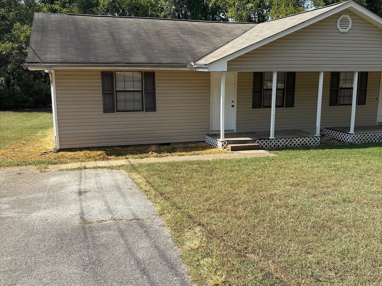 2 bed, 800 sqft, $950 — Photo 1