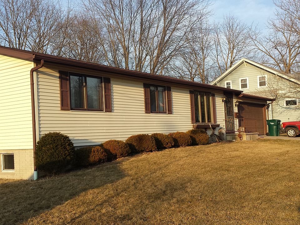 2 Car Attached Garage