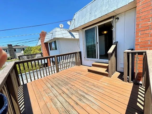 1083 W L St — Photo 6