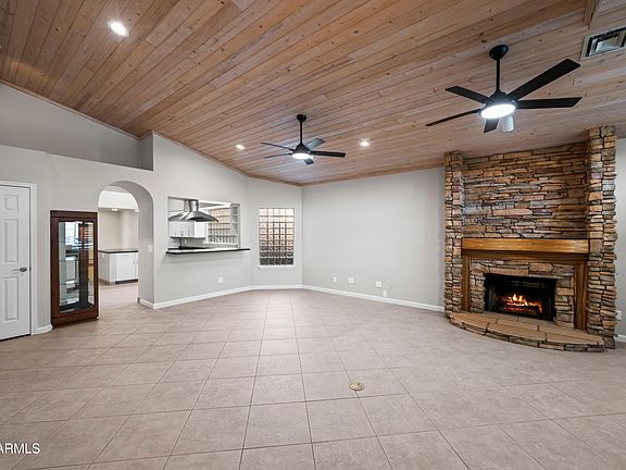 4th image of 5021 E WALTANN Lane