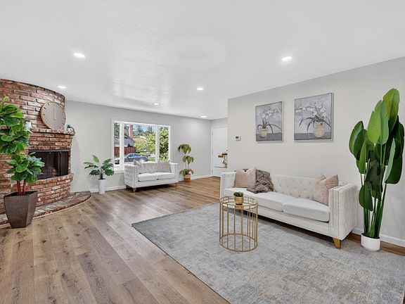 5th image of 10380 Lockwood Dr #B
