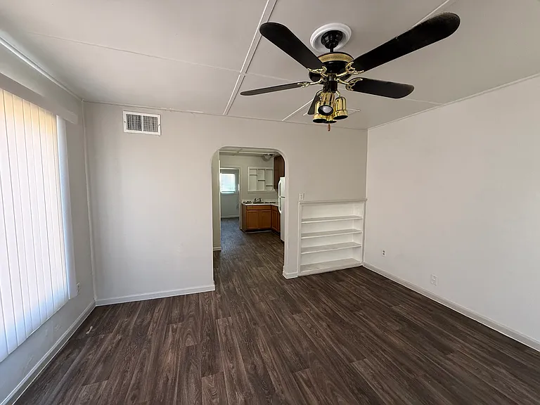 5611 W Gardenia Ave #B — Photo 1